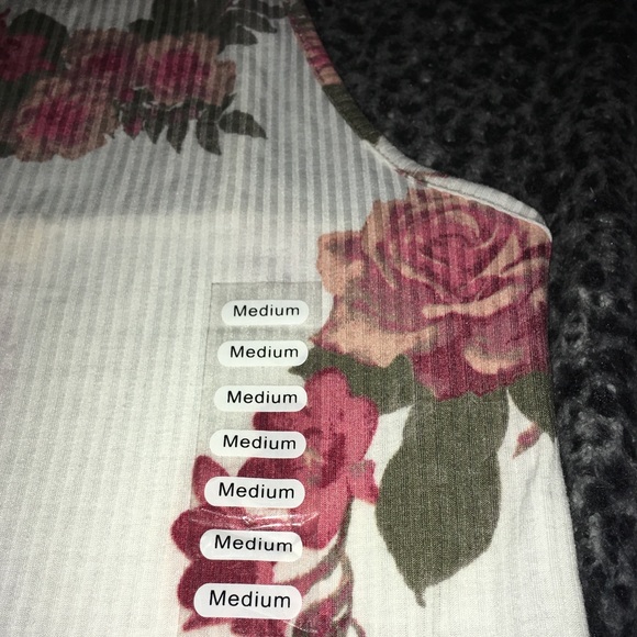 Floral Halter top - Picture 2 of 5